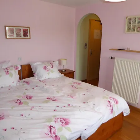 Semesterbostad Ferme Chateau Le Duc 6 Bedroom House *
