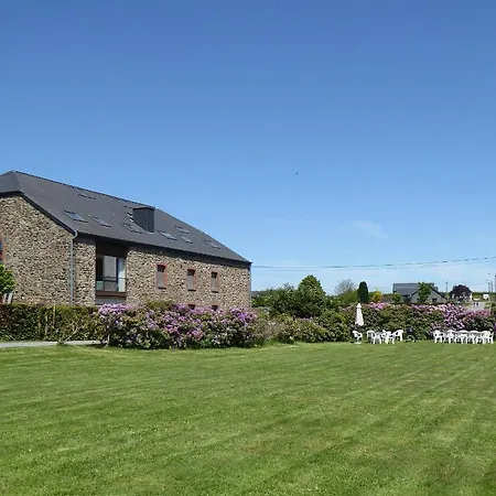 Ferme Chateau Le Duc 6 Bedroom House Semesterbostad *