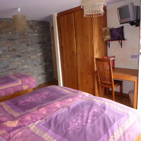 Semesterbostad Ferme Chateau Le Duc 6 Bedroom House