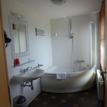 Semesterbostad Ferme Chateau Le Duc 6 Bedroom House Bouillon